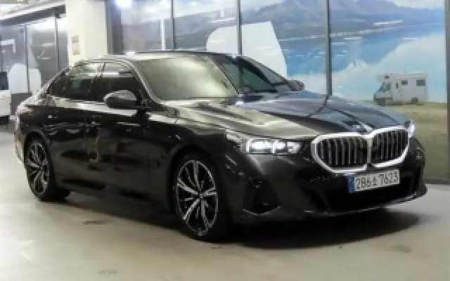 수원중고차할부수수료 5시리즈 (G60) 530e 매물 사진 3 - 2026/04 8,106km